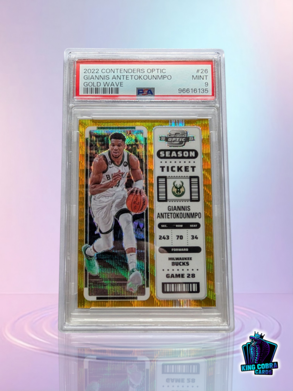 2022 Contenders Optic Giannis Antetokounmpo Gold Wave /10