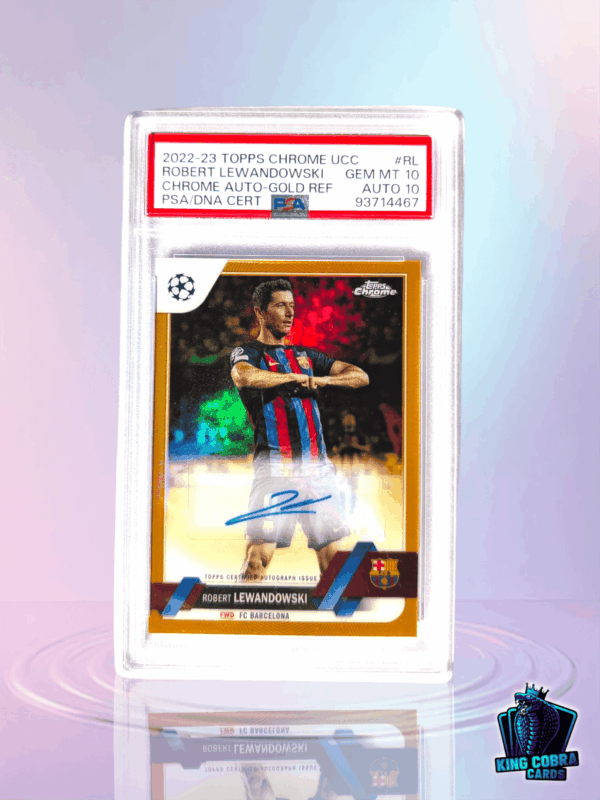 2022-23 Topps Chrome UCC Robert Lewandowski Chrome Auto - Gold Ref. /50 PSA 10